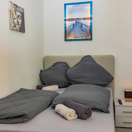 Apartment Everest Moderne City Wohnung Im Herzen Von Neuss